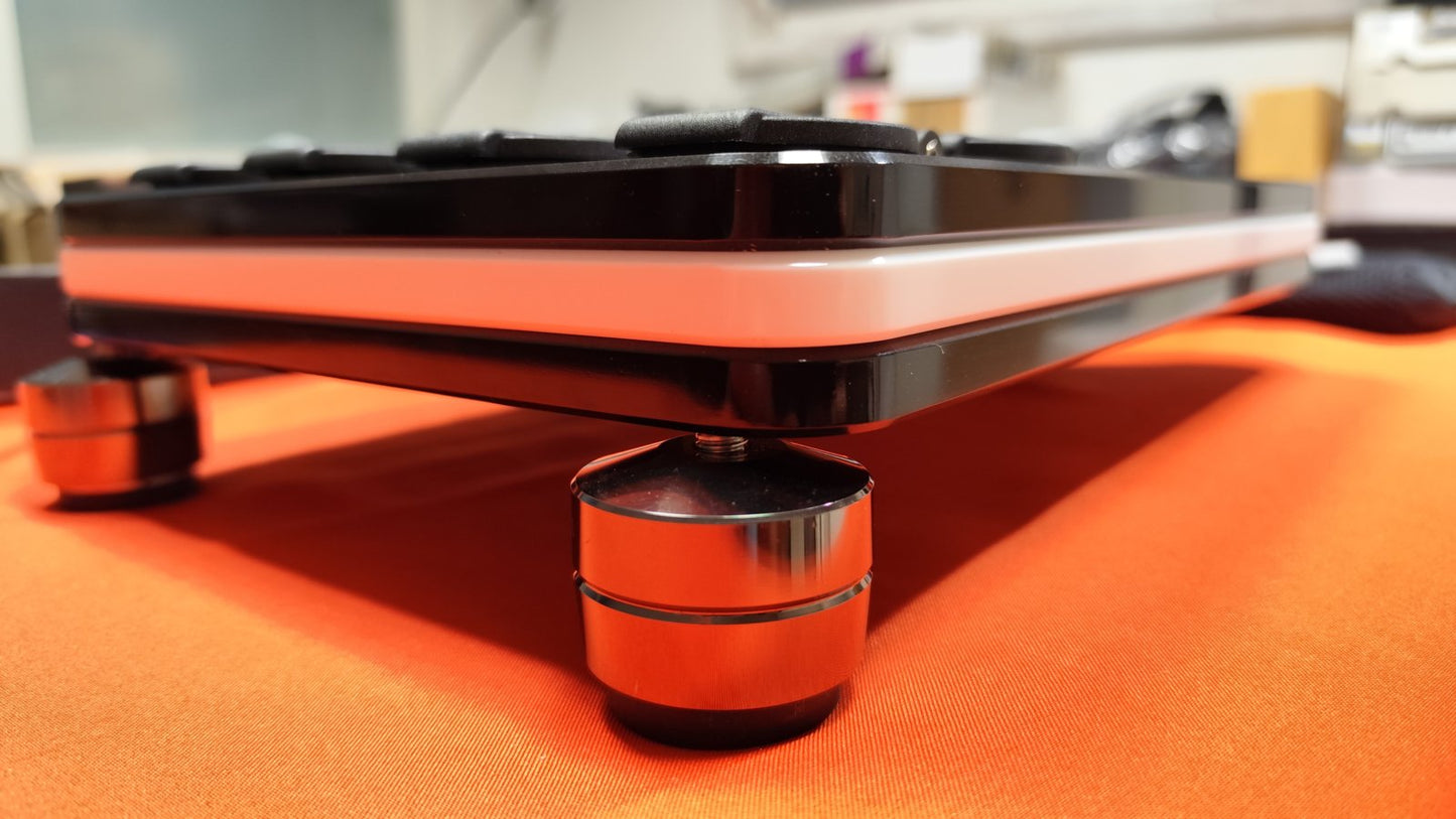 Vibex -Granada con piedini Isoacoustics Gai III