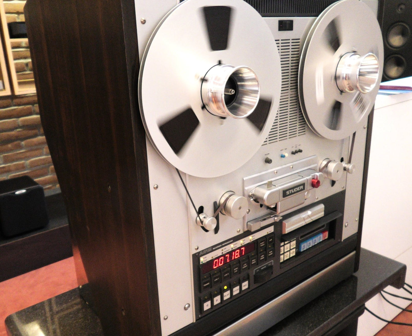 Studer A812