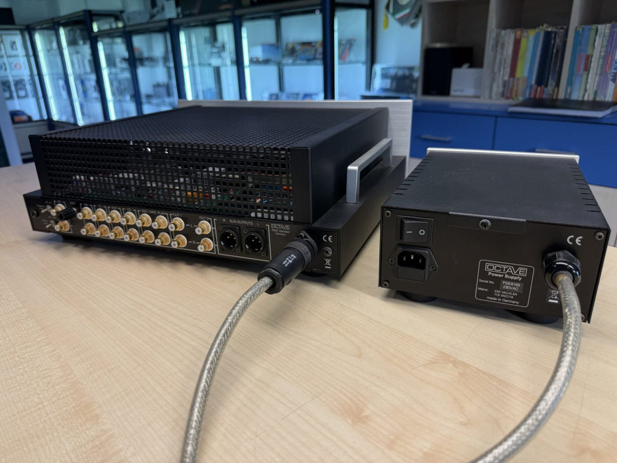 USATO: Preamplificatore Octave HP 500 SE Silver con alimentatore