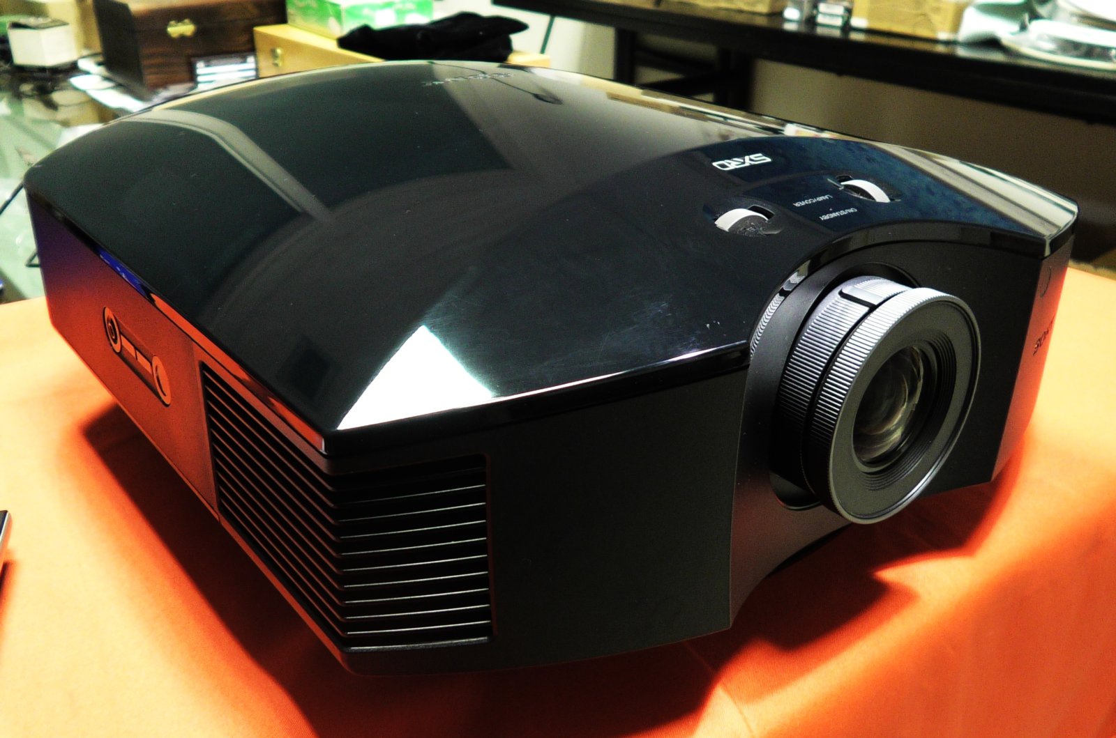 Sony - VPL HW55ES