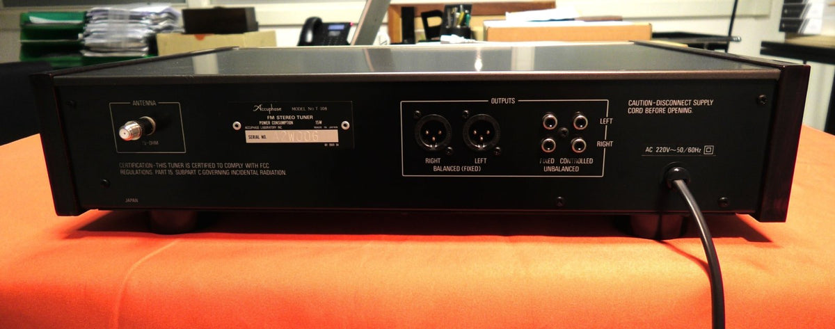 Accuphase - T108