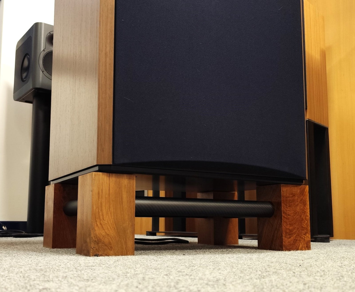 JBL 4367