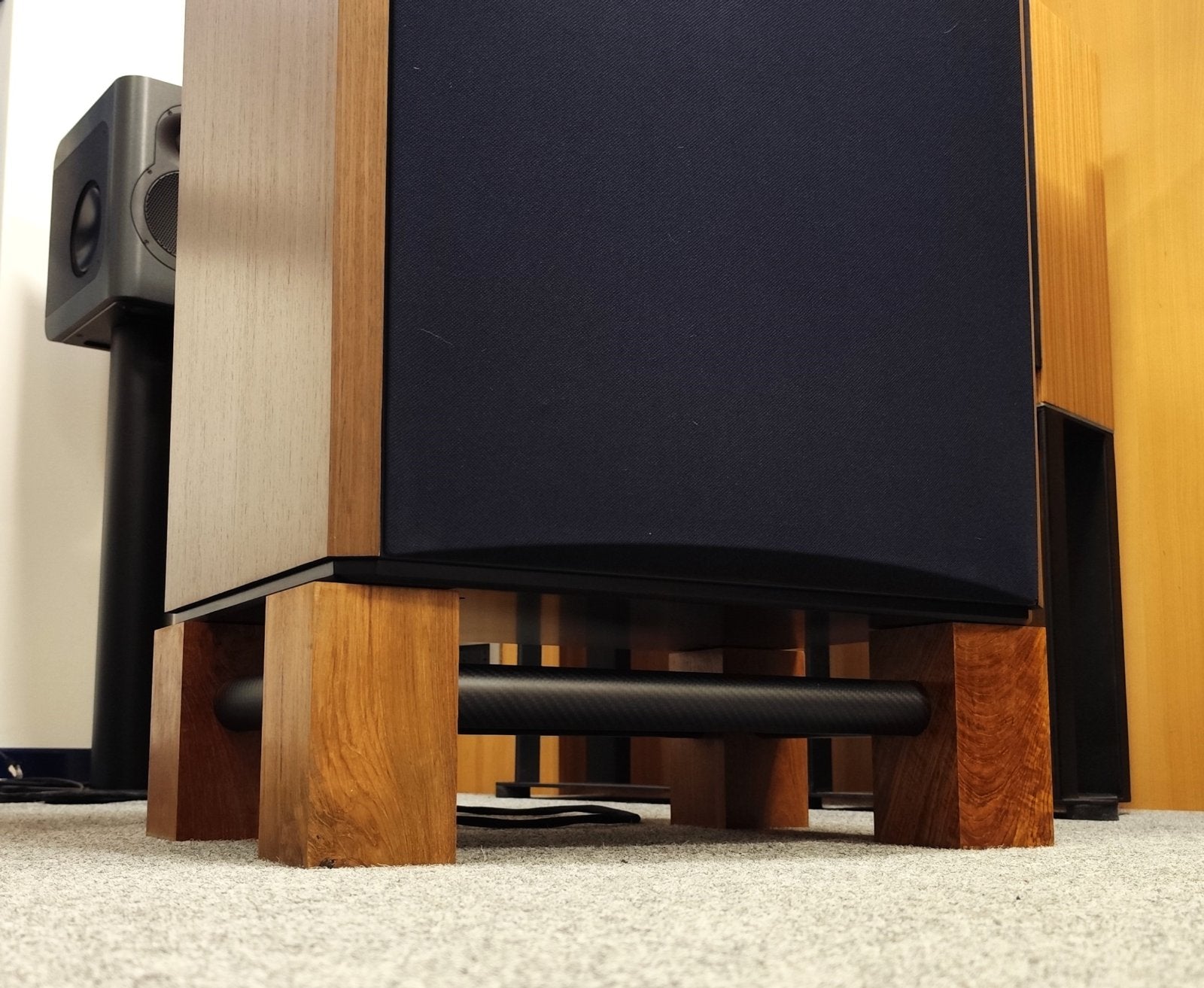 JBL 4367