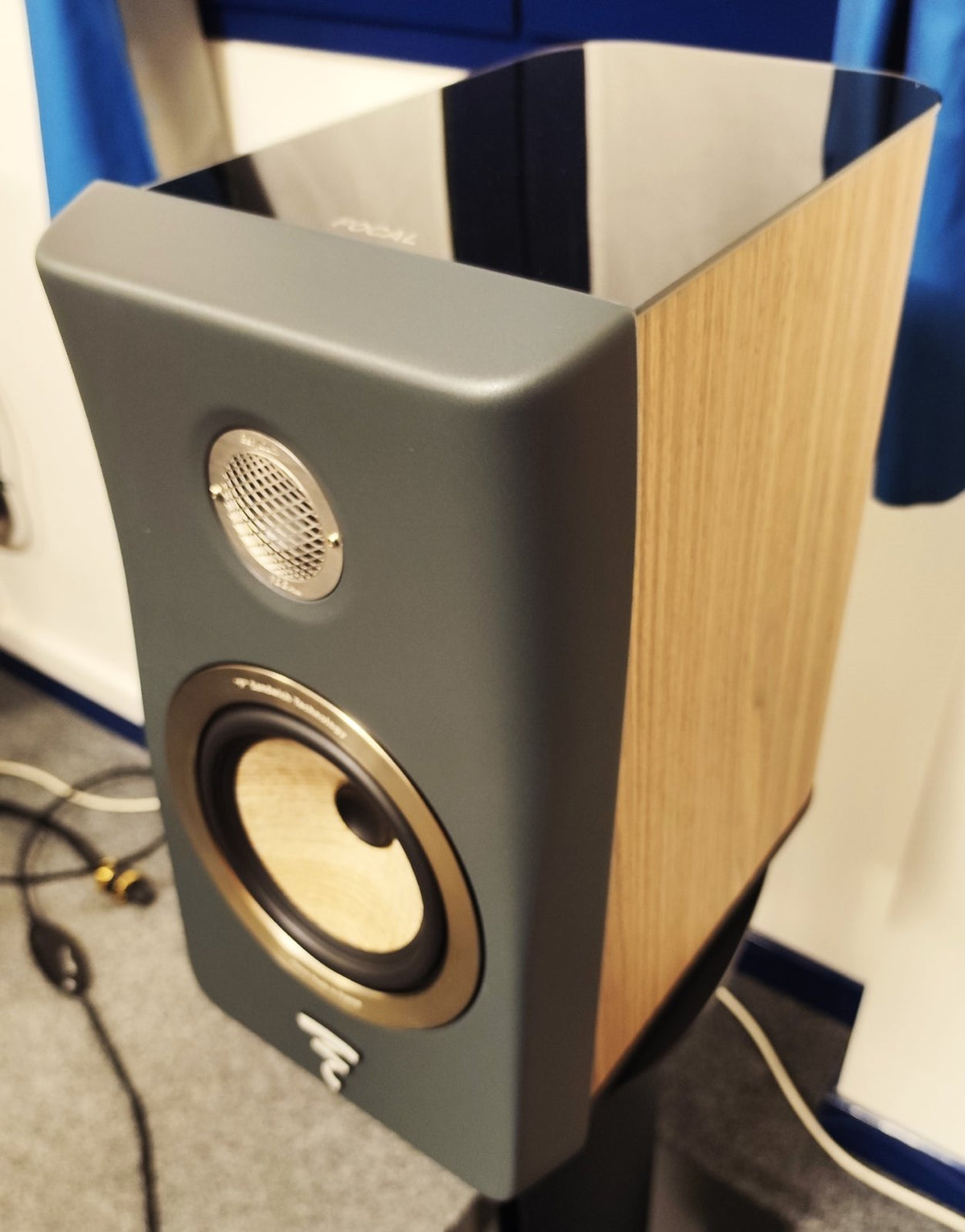 Focal Kanta 1 con stand Focal