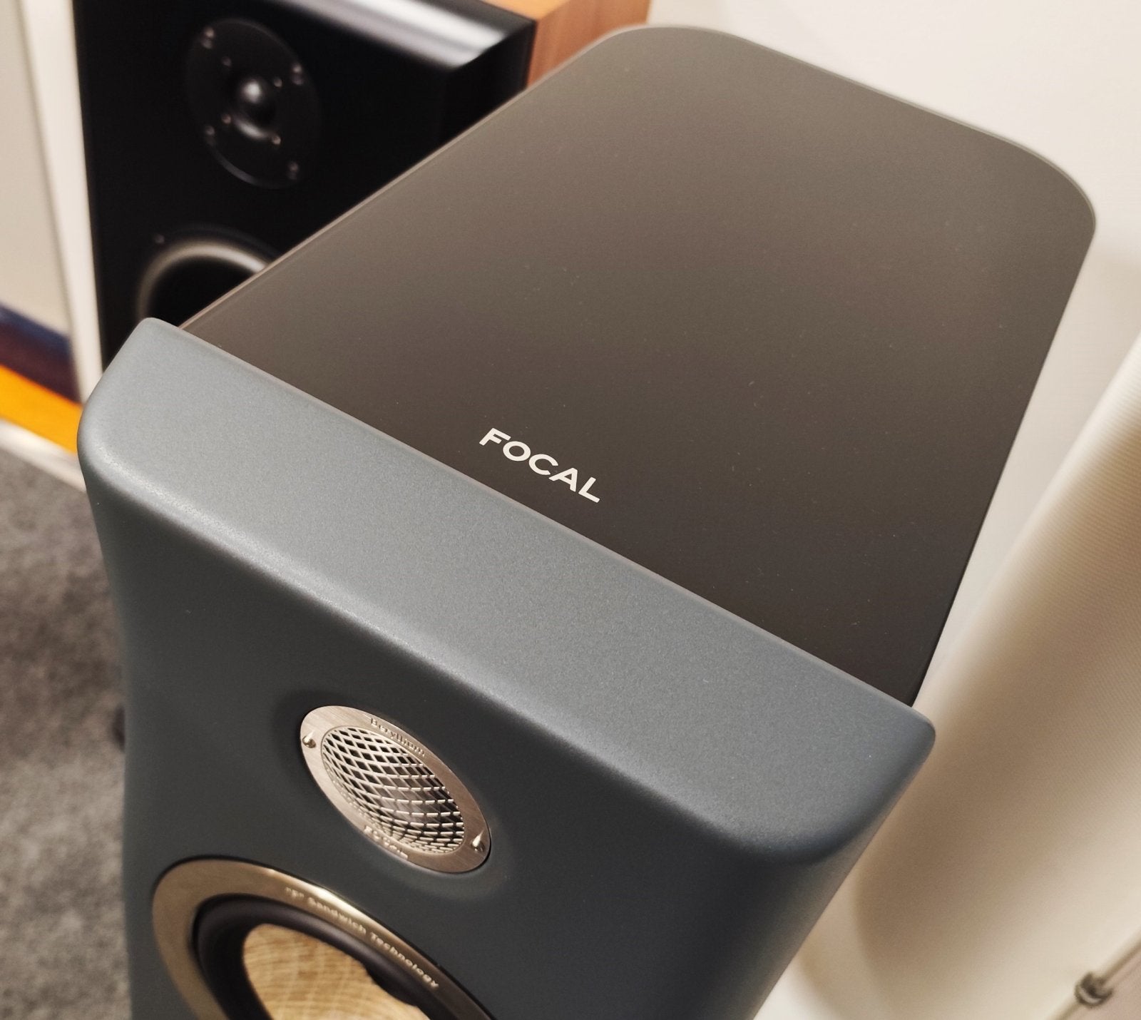 Focal Kanta 1 con stand Focal