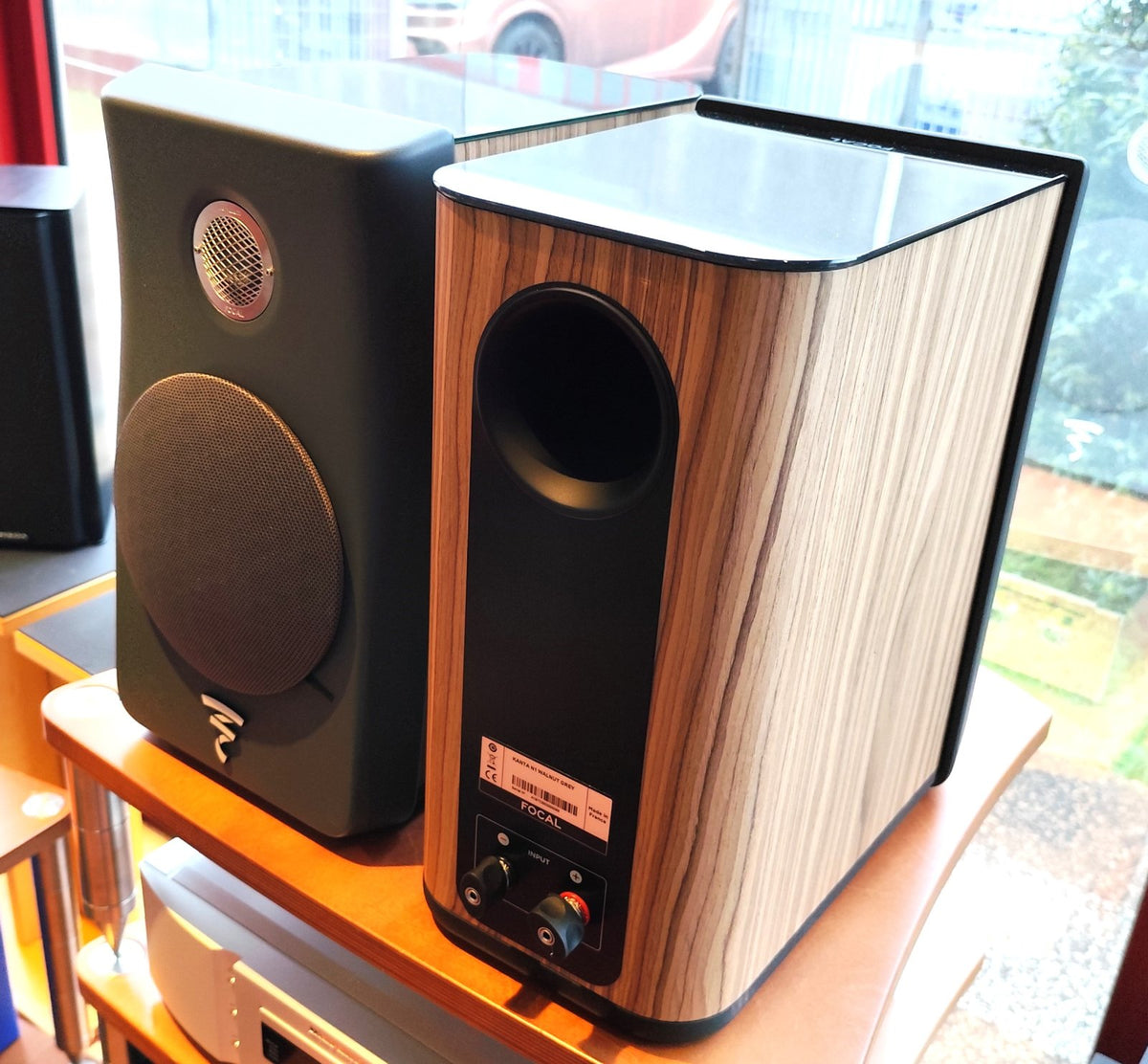 Focal Kanta 1 con stand Focal