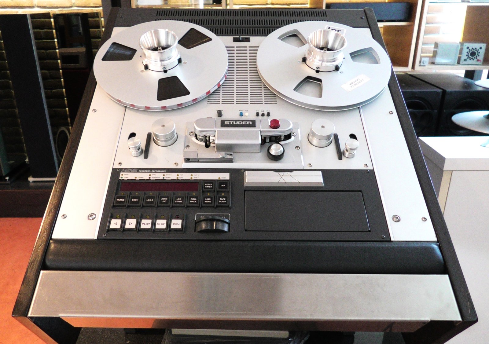 Studer A812