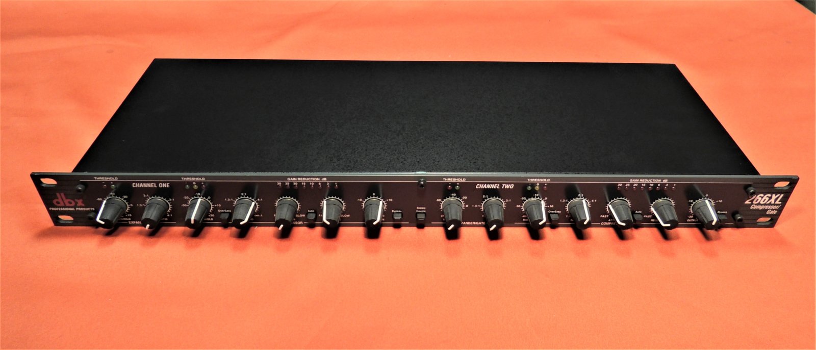 DBX - 266XL