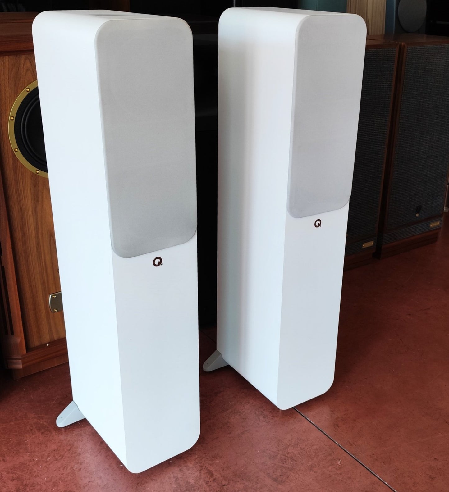 Q Acoustics Q3050 i