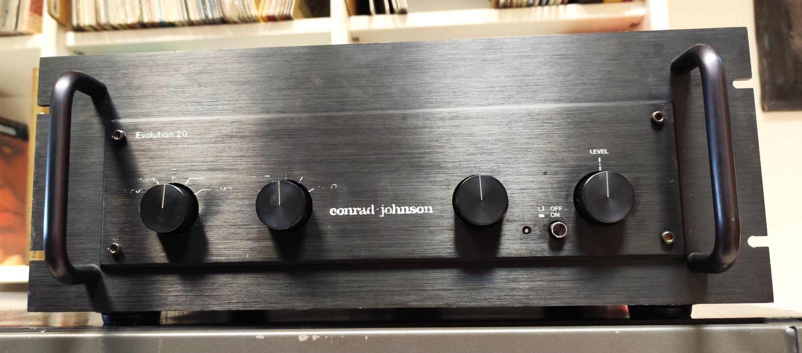 Conrad Johnson Evolution 20