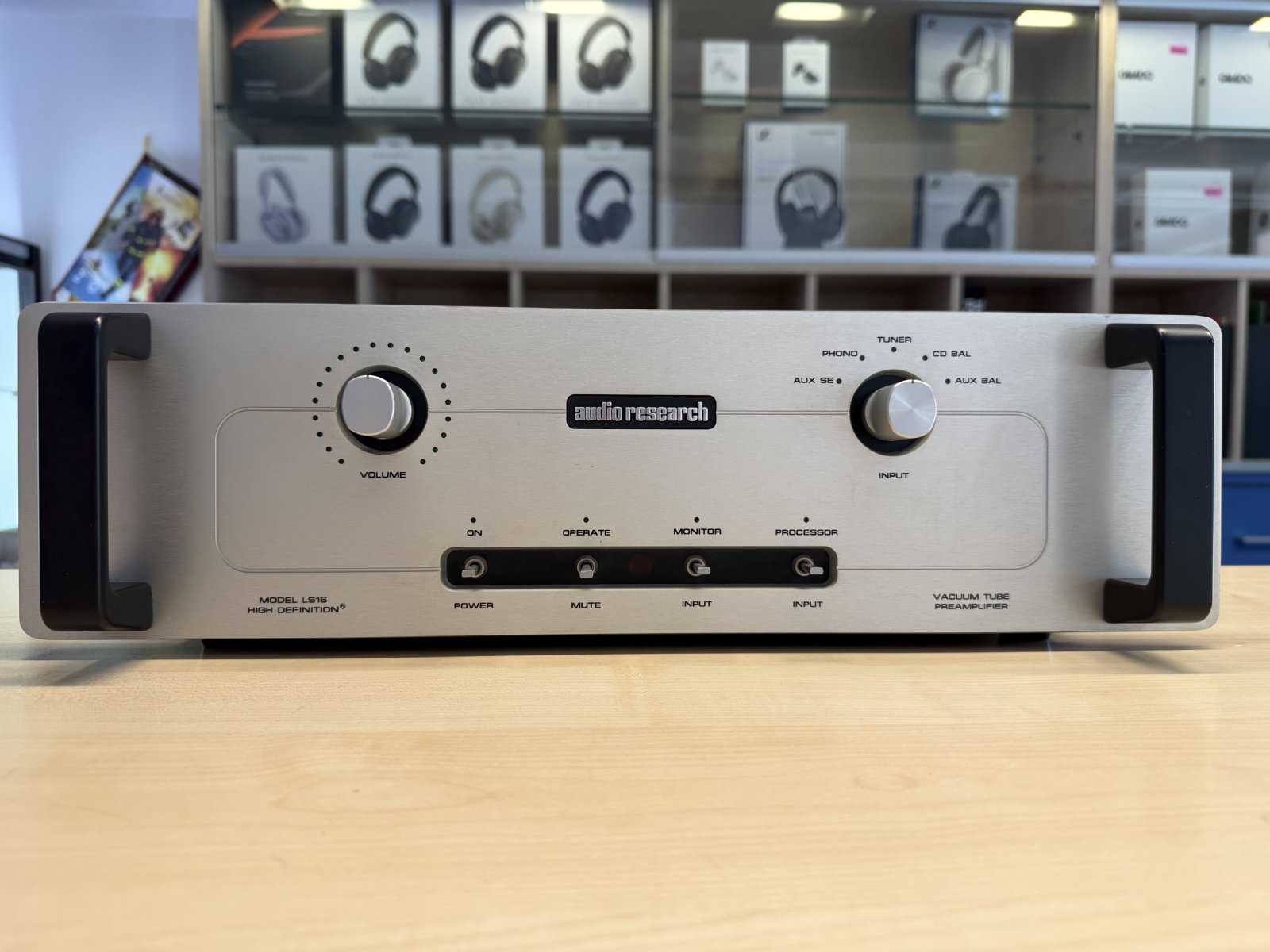 USATO: Preamplificatore Audio Research LS16