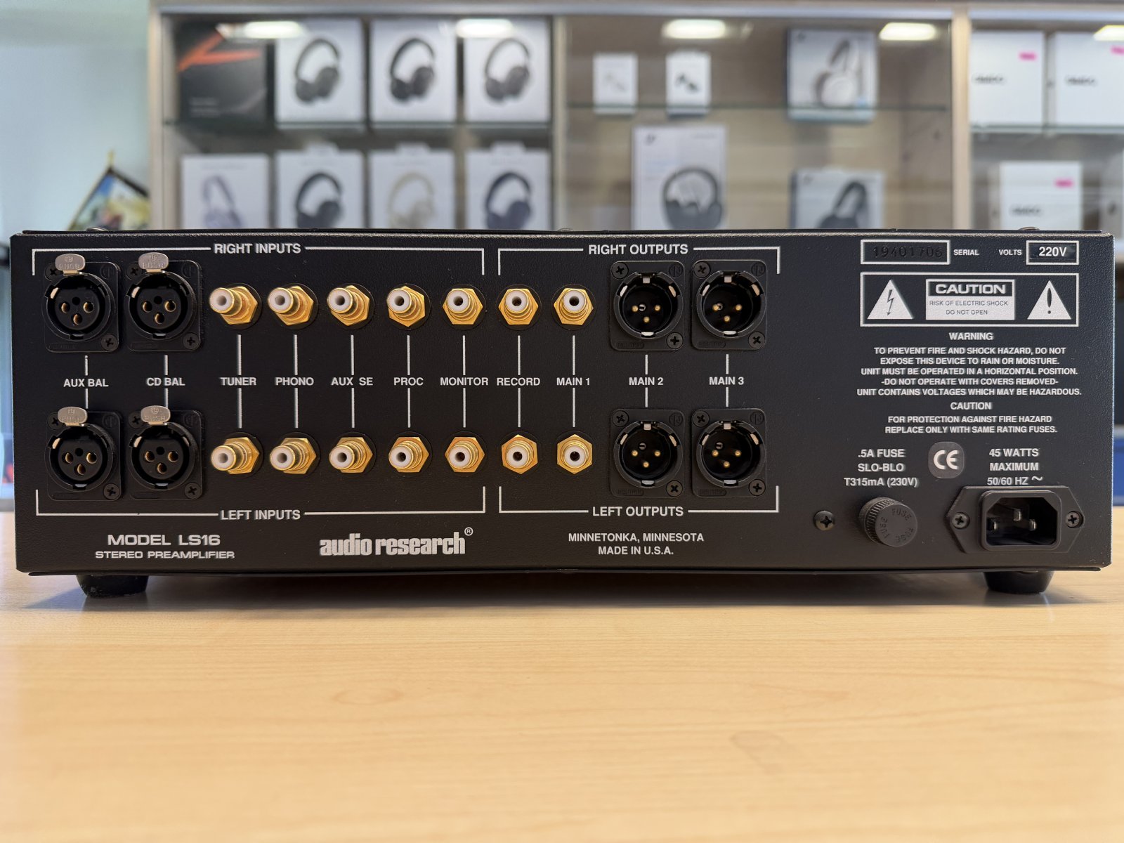 USATO: Preamplificatore Audio Research LS16