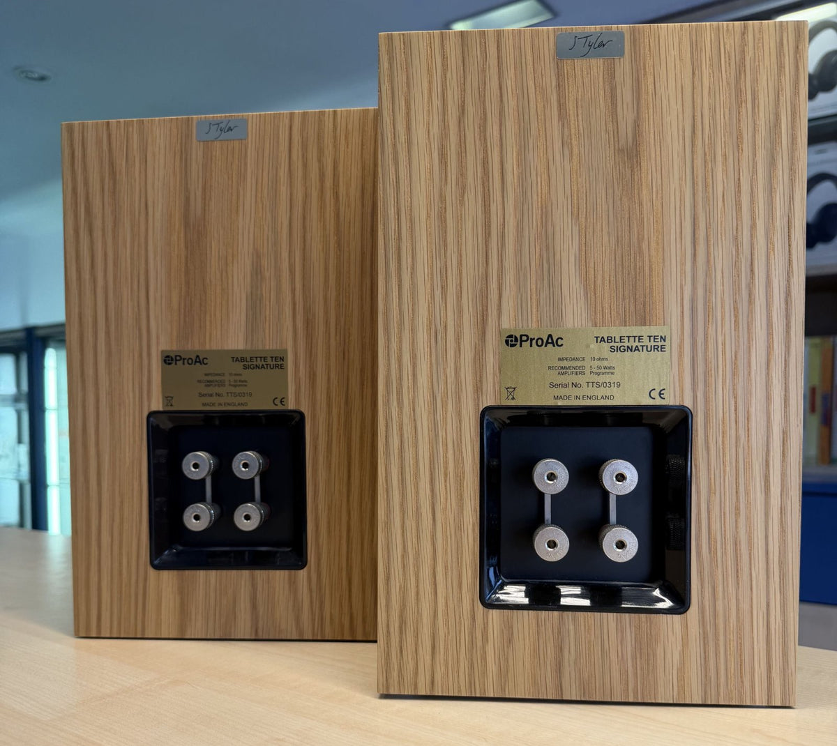 USATO: ProAc Tablette 10 Signature Quercia