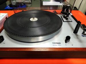 Usato - giradischi Thorens TD166MK2 testina Shure M97X
